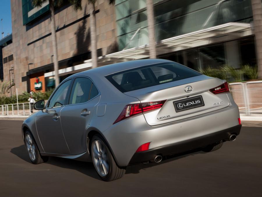  Lexus IS250 2013 года  (EU) (фото 11 из 16)